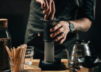 Barista: Kaffeezubereitung mit der Aeropress