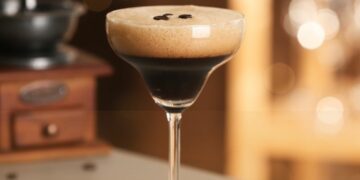 Espresso Martini: Ein Wachmacher unter den Cocktails