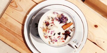 Hot chai latte with cinnamon and spices