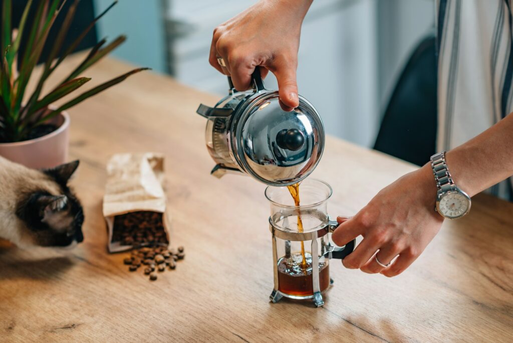 French Press: Zubereitung mit der Stempelkanne